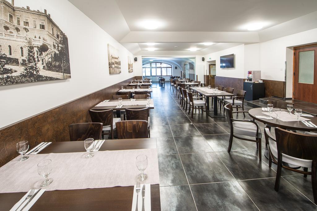 Bílina Hotel U Lva מראה חיצוני תמונה